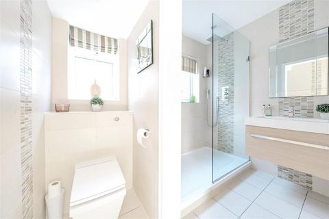 4 bedroom detached house for sale, The Rutts, Bushey WD23