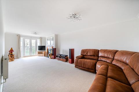2 bedroom flat for sale, Bridgewater Road, Weybridge, KT13