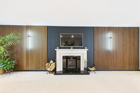 4 bedroom detached house for sale, Darleydale Close, Owlsmoor, Sandhurst, Berkshire, GU47