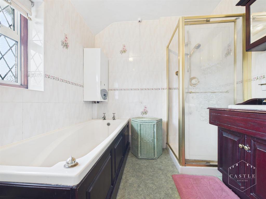 Family bathroom