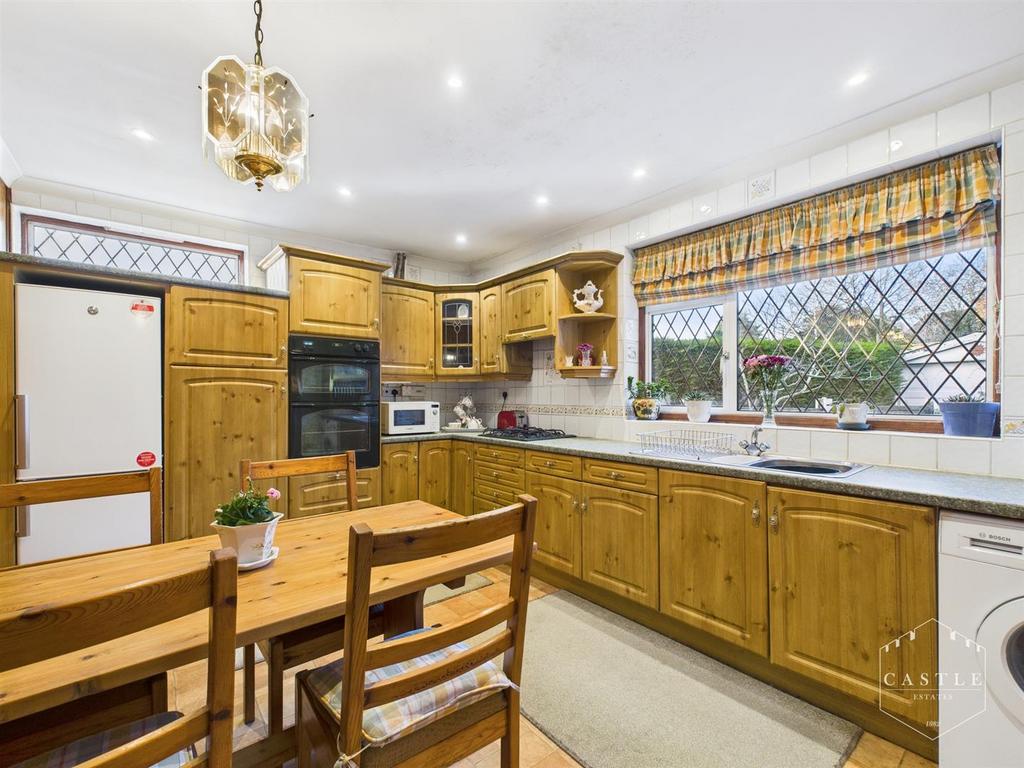 Dining kitchen