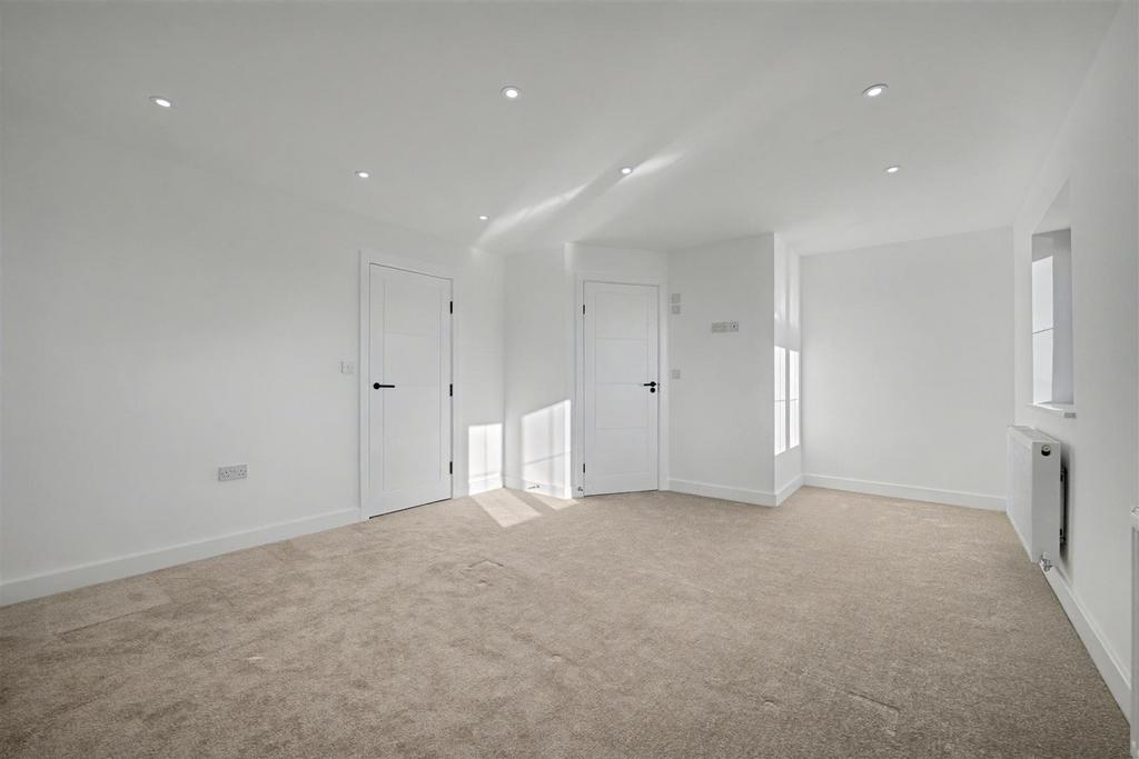 Bedroom 1.jpeg
