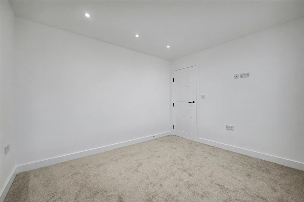 Bedroom 2.jpeg