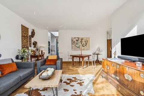 3 bedroom detached house for sale, Fauconberg Road, Chiswick W4