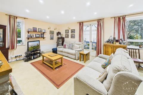 3 bedroom detached house for sale, Thornfield Way, Hinckley