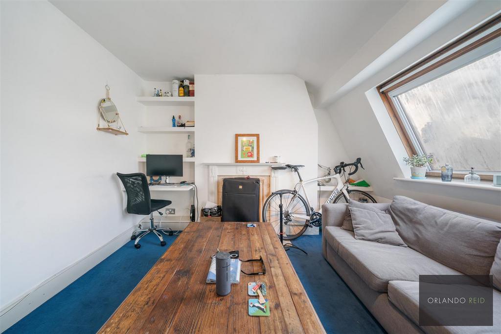 Flat 4, 146 Landor Road SW9 9 JA-9.jpg