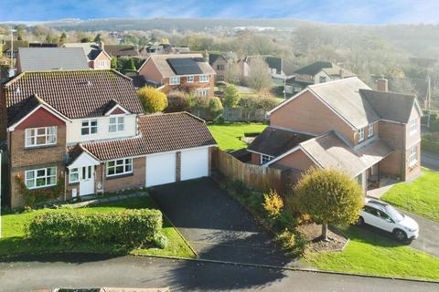 4 bedroom detached house for sale, Sassoon Walk, Marlborough, SN8