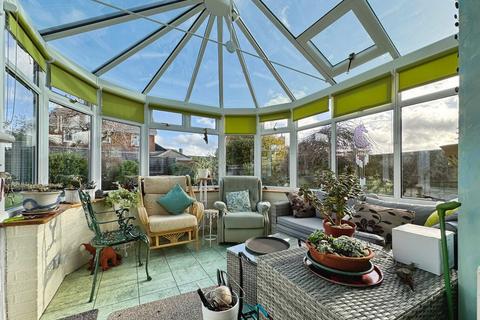 4 bedroom detached house for sale, Sassoon Walk, Marlborough, SN8