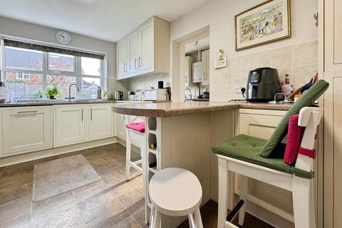4 bedroom detached house for sale, Sassoon Walk, Marlborough, SN8