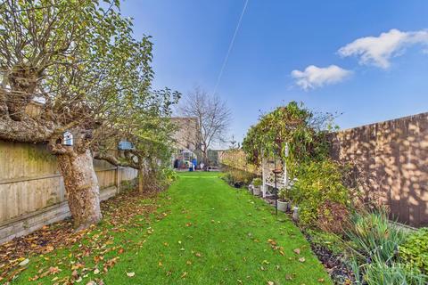 4 bedroom semi-detached house for sale, Sunnydale Road, Hinckley