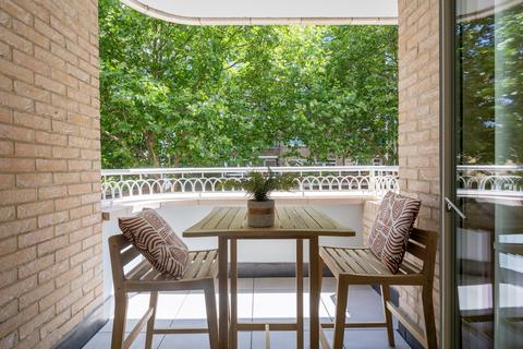 undefined, London NW1