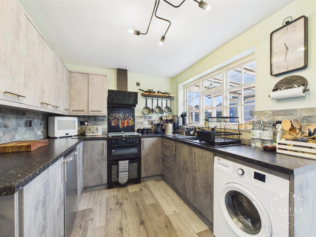 Dining kitchen