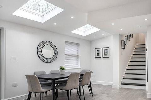 4 bedroom end of terrace house for sale, Bonfield Road, London SE13