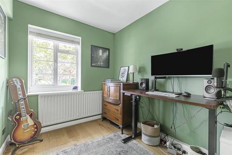 2 bedroom flat for sale, Upper Richmond Road West, East Sheen, SW14