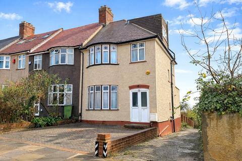 4 bedroom end of terrace house for sale, Moordown, London SE18