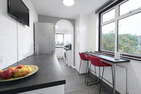 4 bedroom end of terrace house for sale, Moordown, London SE18