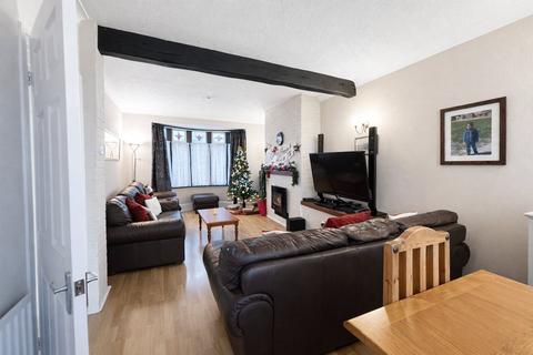 4 bedroom end of terrace house for sale, Moordown, London SE18