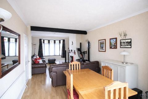 4 bedroom end of terrace house for sale, Moordown, London SE18