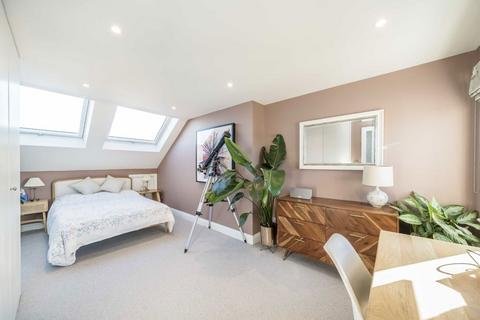 5 bedroom terraced house for sale, Gassiot Road, London SW17