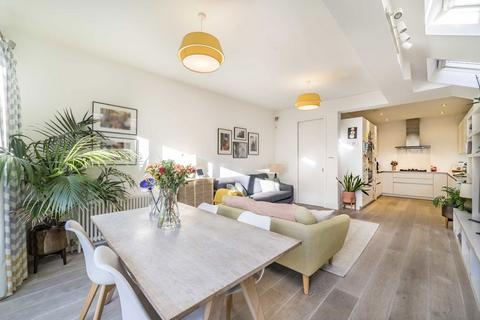 5 bedroom terraced house for sale, Gassiot Road, London SW17