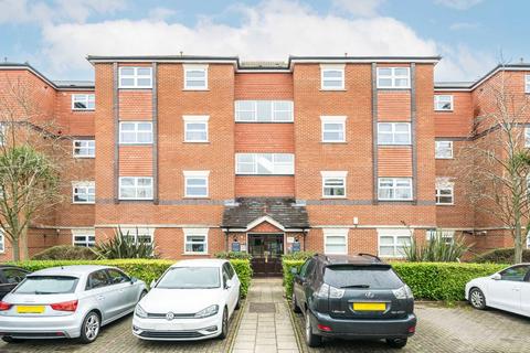 2 bedroom flat for sale, Lisle Close, London SW17