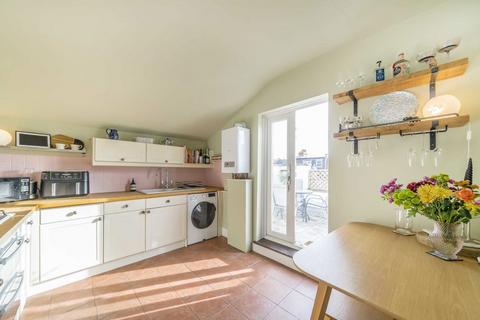 1 bedroom flat for sale, Undine Street, London SW17