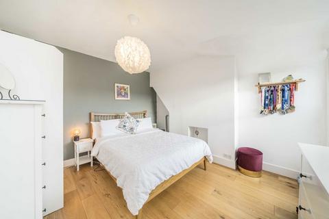 1 bedroom flat for sale, Undine Street, London SW17