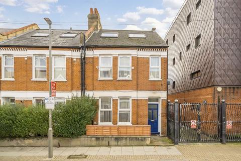 1 bedroom flat for sale, Undine Street, London SW17