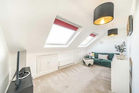 1 bedroom flat for sale, Undine Street, London SW17