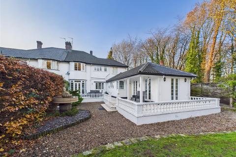 4 bedroom semi-detached house for sale, 381 Beverley Road, Anlaby