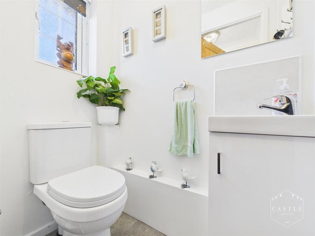Guest cloakroom