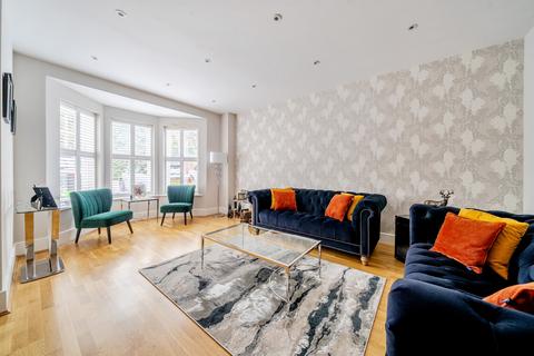 4 bedroom house for sale, Oatlands Chase, Weybridge, KT13