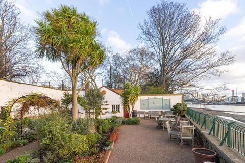 4 bedroom flat for sale, Rivermead Court, Ranelagh Gardens, London, SW6