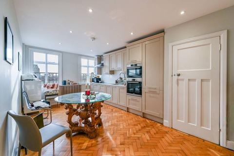 3 bedroom flat for sale, Chiltern Court, Baker Street, London, NW1