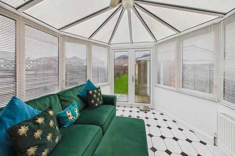 3 bedroom semi-detached house for sale, Randsfield Avenue, Brough