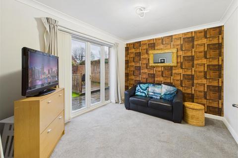 undefined, Lowerdale, Elloughton
