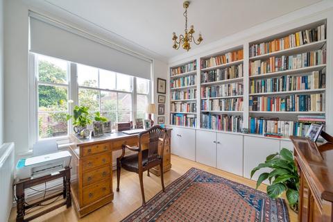 5 bedroom detached house for sale, Winterbourne Grove, Weybridge, KT13