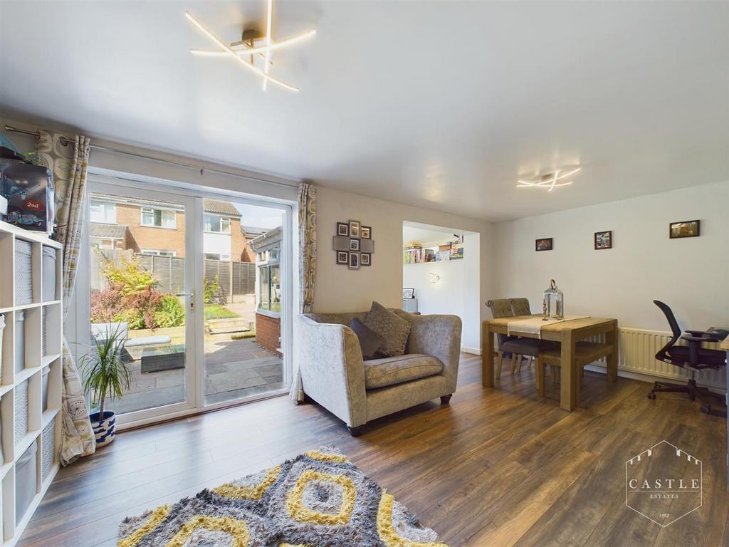 Lounge/dining room