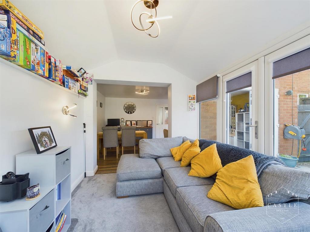 Snug/family room