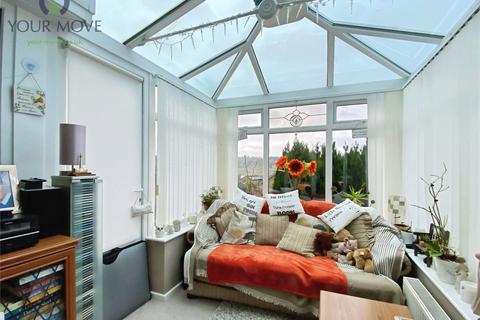 3 bedroom semi-detached house for sale, Wheathead Crescent, West Yorkshire BD22