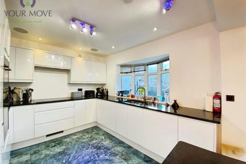 4 bedroom semi-detached house for sale, Greenside Lane, Bradford BD13