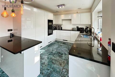 4 bedroom semi-detached house for sale, Greenside Lane, Bradford BD13