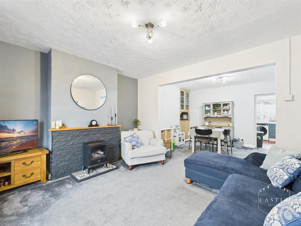 Lounge/dining room