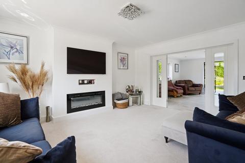 4 bedroom detached house for sale, Monument Lane, Gerrards Cross SL9