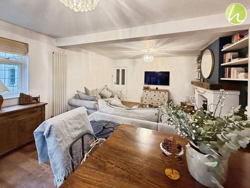 Living Room/ Dining Room