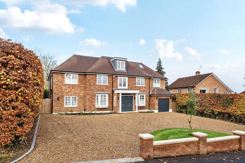 undefined, Manor Walk, Weybridge, KT13
