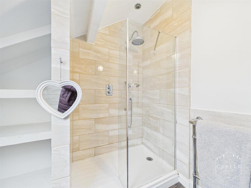 Ensuite shower room