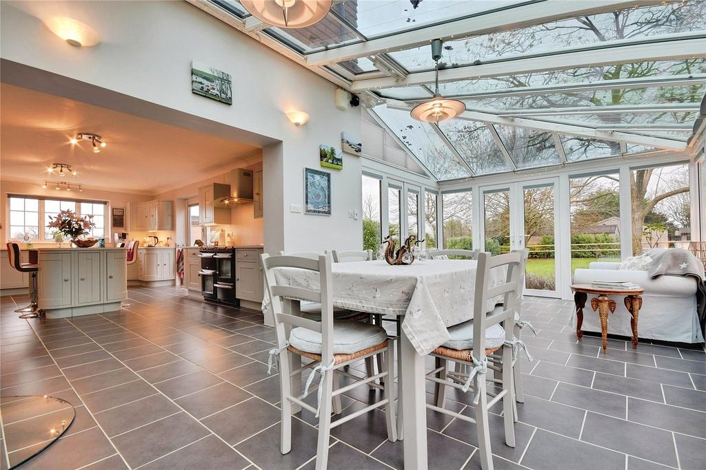 Kitchen/Conservatory