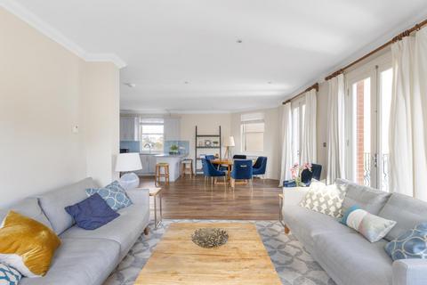 2 bedroom flat for sale, St Dionis House, New Kings Road, London, SW6