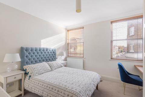 2 bedroom flat for sale, St Dionis House, New Kings Road, London, SW6